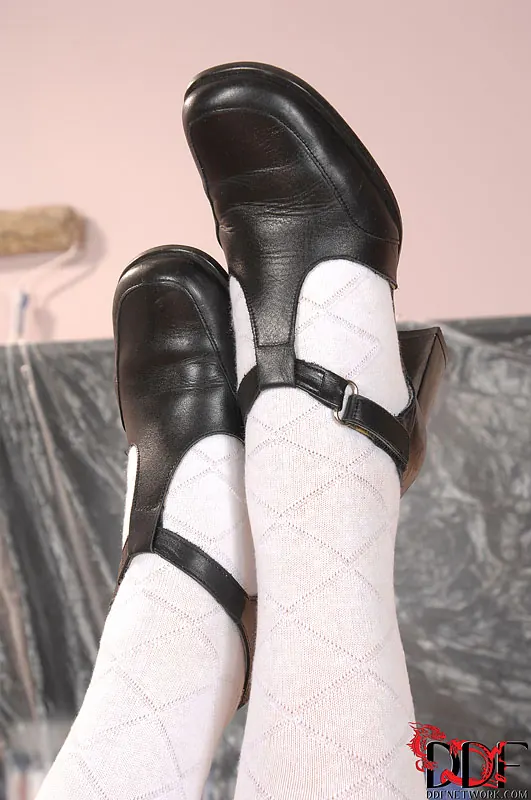 DDF 'European schoolgirl fantasy!' starring Eve Smile (Photo 5)