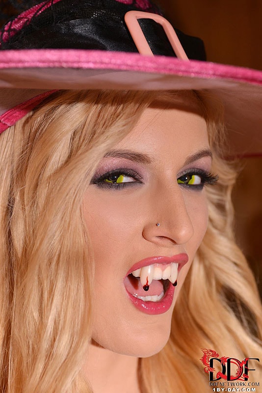 DDF 'Halloween Lusts' starring Mira Sunset (Photo 2)