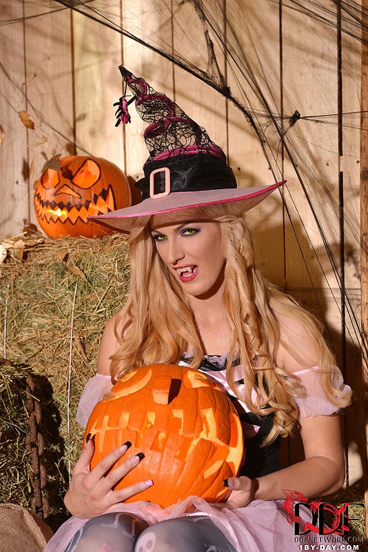 DDF 'Halloween Lusts' starring Mira Sunset (Photo 8)