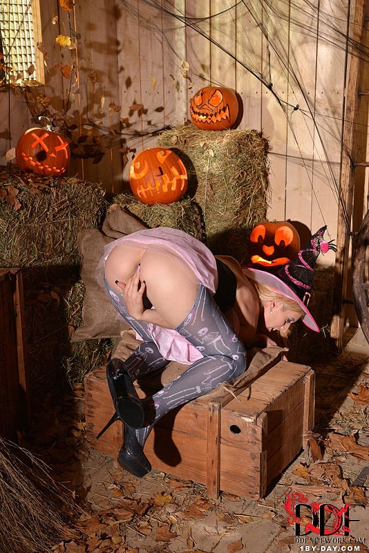 DDF 'Halloween Lusts' starring Mira Sunset (Photo 13)