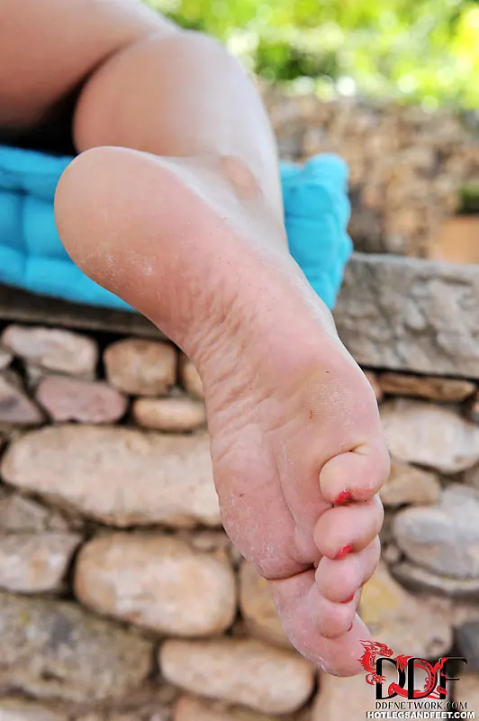 DDF 'Alluring Tootsies and Tan Lines' starring Charlotta (Photo 8)