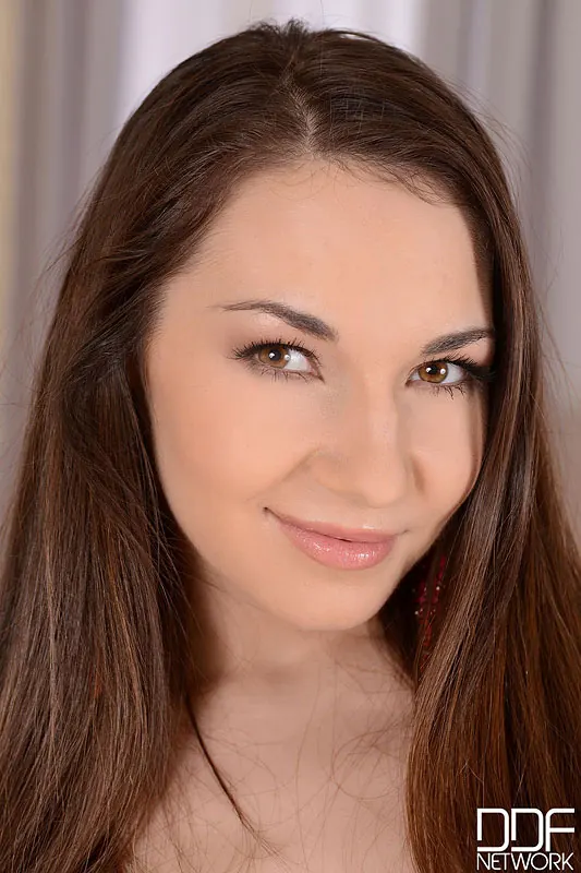 DDF 'Rolling Curves' starring Stacy Snake (Photo 1)